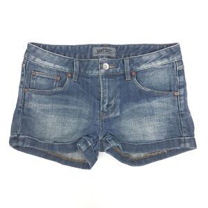WESC》 5-Pocket Denim Cuffed Roxanne Shorts